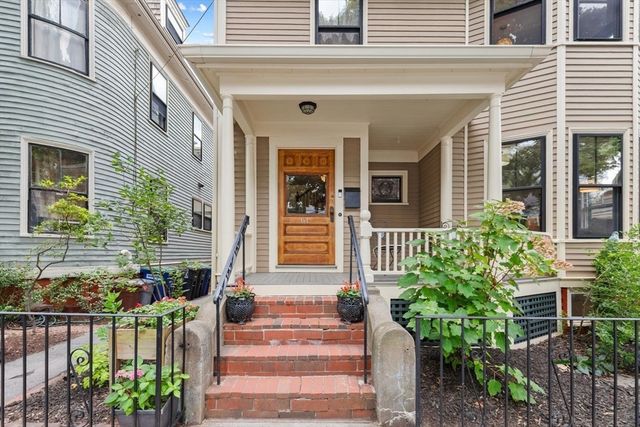 61 Preston Rd, Somerville, MA 02143
