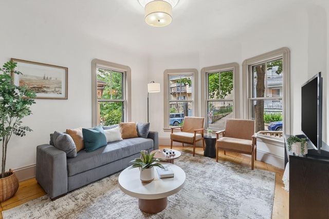 61 Preston Rd, Somerville, MA 02143