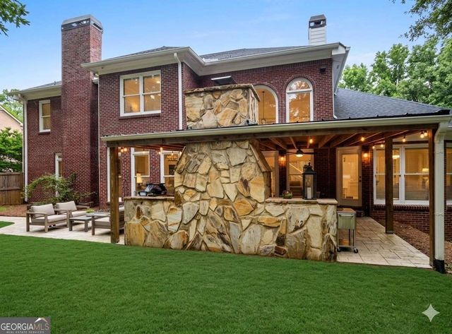 2730 Runnelwood Lane, Snellville, GA 30078