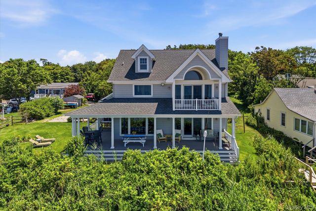 900 Sound Shore Road, Jamesport, NY 11947