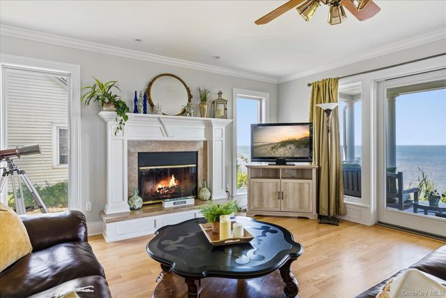 900 Sound Shore Road, Jamesport, NY 11947