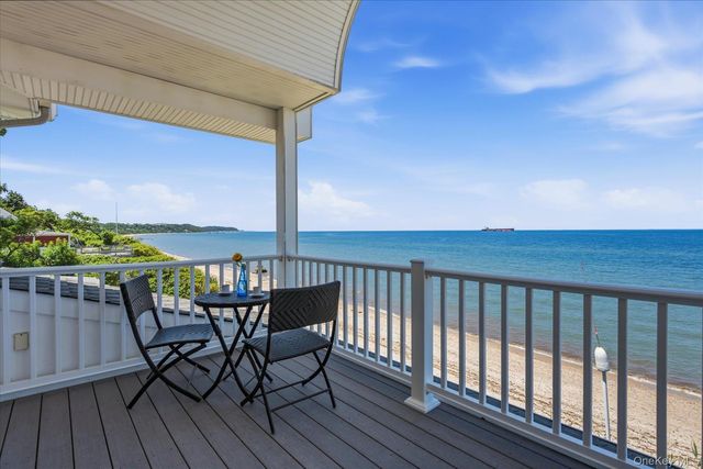900 Sound Shore Road, Jamesport, NY 11947