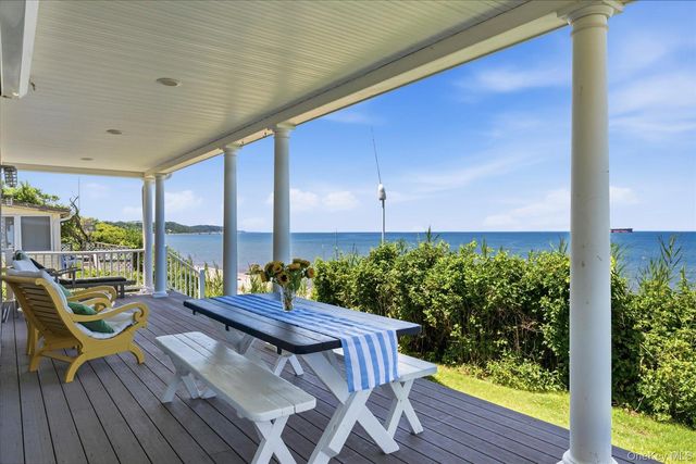 900 Sound Shore Road, Jamesport, NY 11947