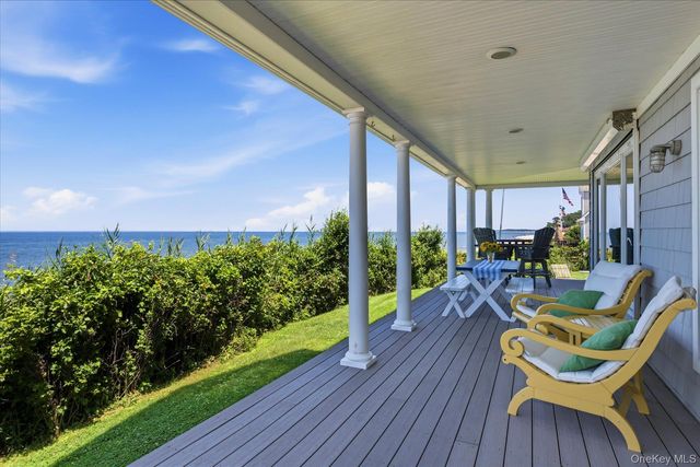 900 Sound Shore Road, Jamesport, NY 11947