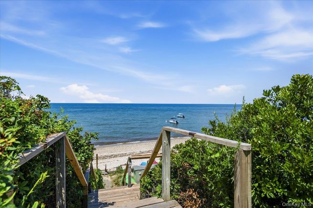 900 Sound Shore Road, Jamesport, NY 11947