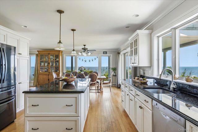900 Sound Shore Road, Jamesport, NY 11947