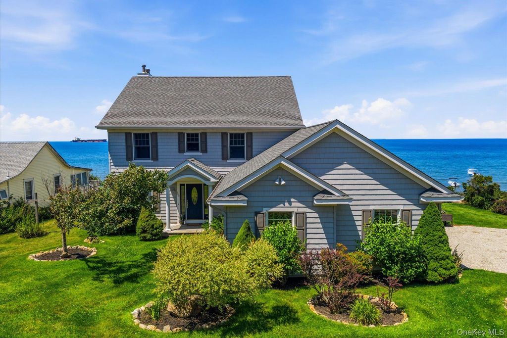 900 Sound Shore Road, Jamesport, NY 11947