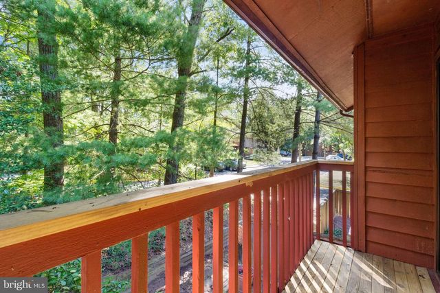 1942 WINTERPORT CL, Reston, VA 20191