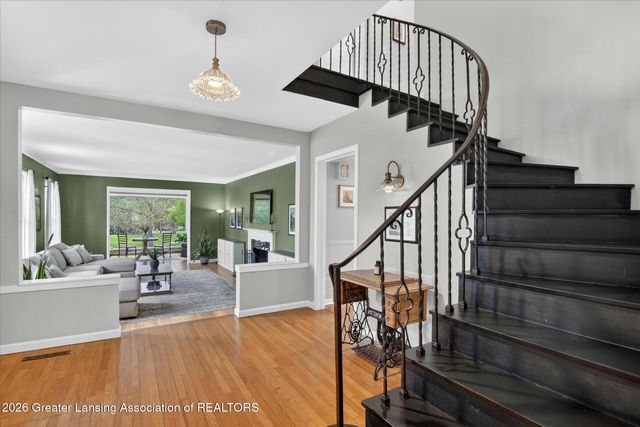 125 W Riverside Street, Williamston, MI 48895
