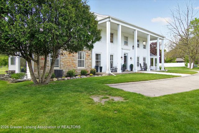 125 W Riverside Street, Williamston, MI 48895