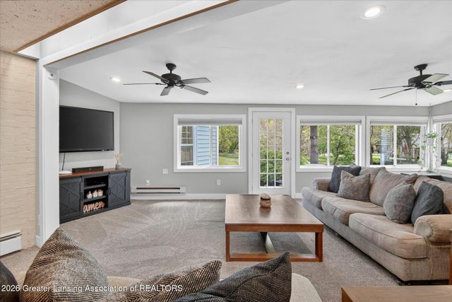 125 W Riverside Street, Williamston, MI 48895