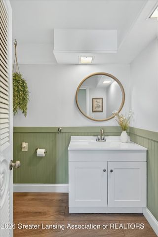 125 W Riverside Street, Williamston, MI 48895