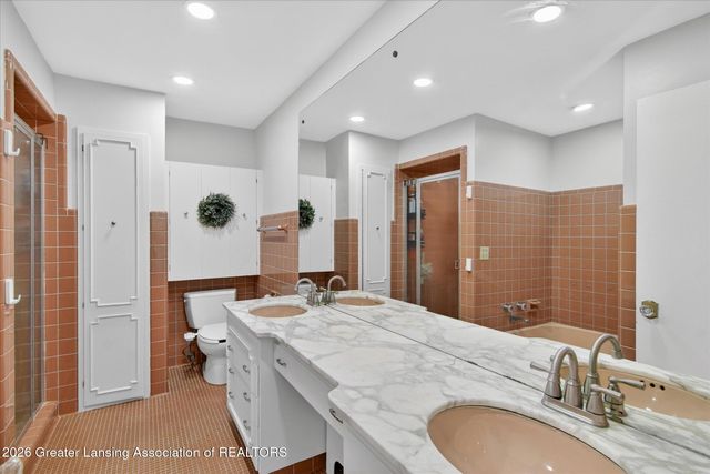 125 W Riverside Street, Williamston, MI 48895