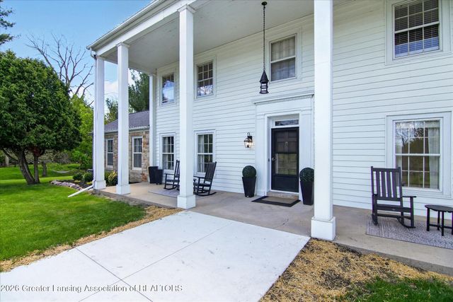 125 W Riverside Street, Williamston, MI 48895