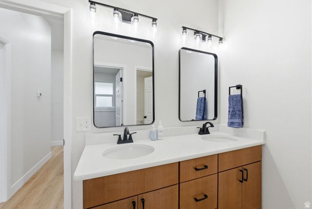 5909 S SANFORD DR, Murray, UT 84123