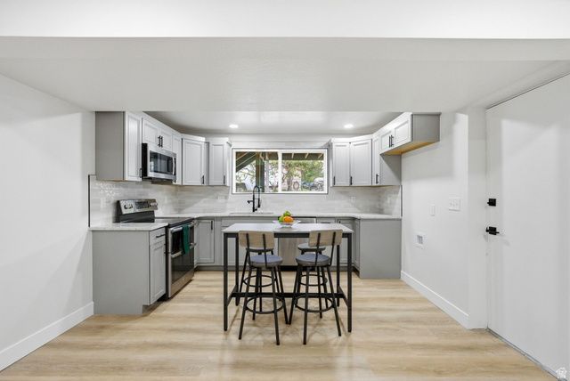 5909 S SANFORD DR, Murray, UT 84123
