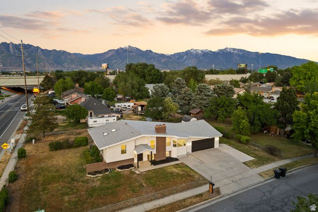 5909 S SANFORD DR, Murray, UT 84123