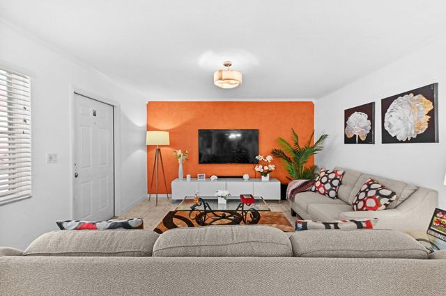 200 NE 12th Avenue 3a, Hallandale Beach, FL 33009