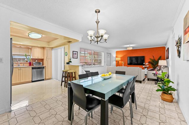 200 NE 12th Avenue 3a, Hallandale Beach, FL 33009