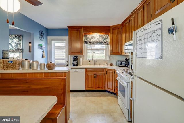 1146 HERMOSA AVE, Lancaster, PA 17601