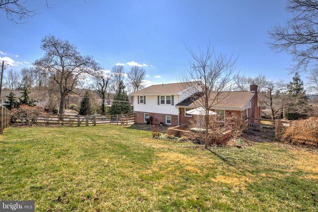 1146 HERMOSA AVE, Lancaster, PA 17601