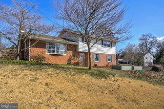 1146 HERMOSA AVE, Lancaster, PA 17601