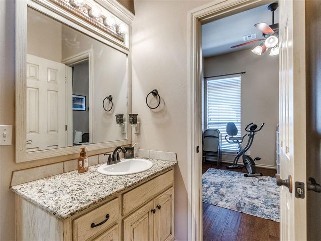 221 Penny Circle, Guthrie, OK 73044