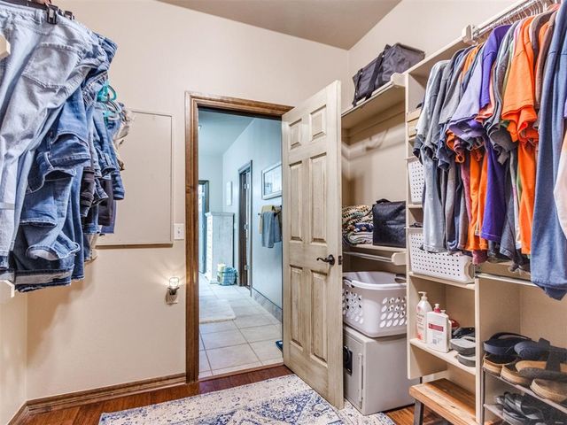 221 Penny Circle, Guthrie, OK 73044