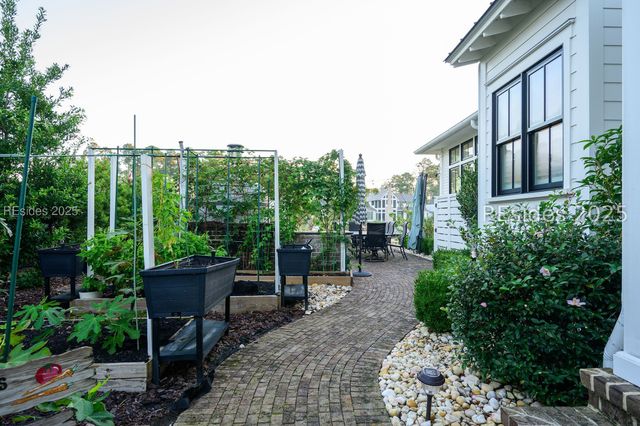 42 Flicker St, Bluffton, SC 29910