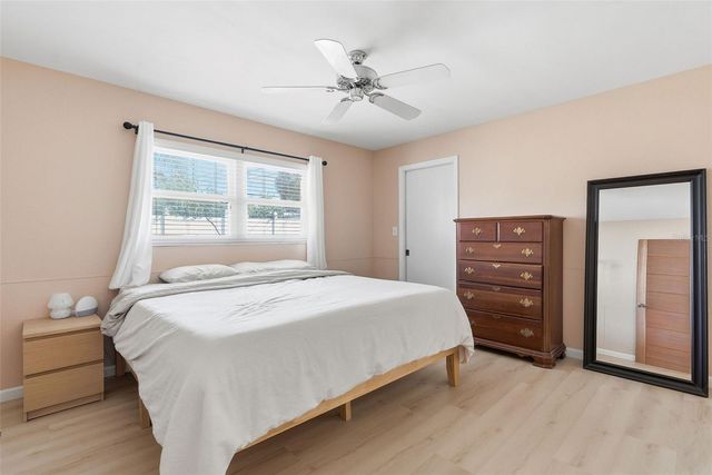 7891 1ST STREET NE, St Petersburg, FL 33702