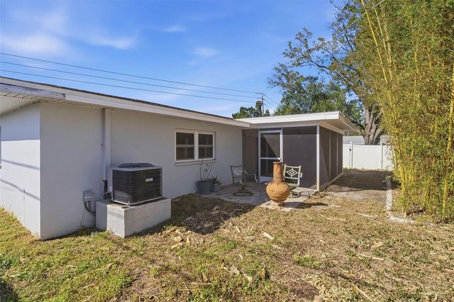 7891 1ST STREET NE, St Petersburg, FL 33702