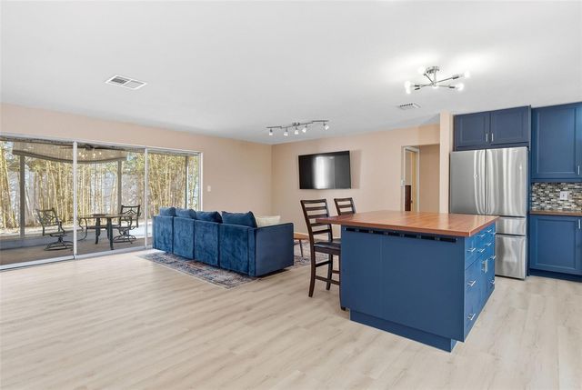 7891 1ST STREET NE, St Petersburg, FL 33702