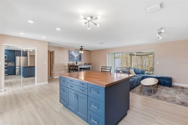 7891 1ST STREET NE, St Petersburg, FL 33702