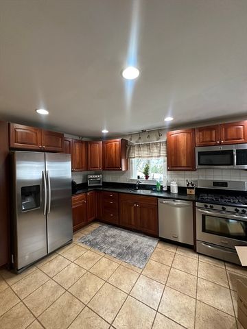 284 Torrey St 0, Brockton, MA 02301