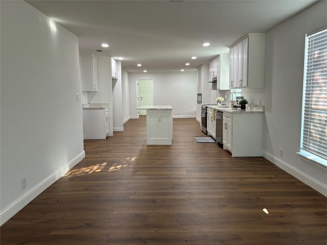 4804 Avenue G, Fort Worth, TX 76105