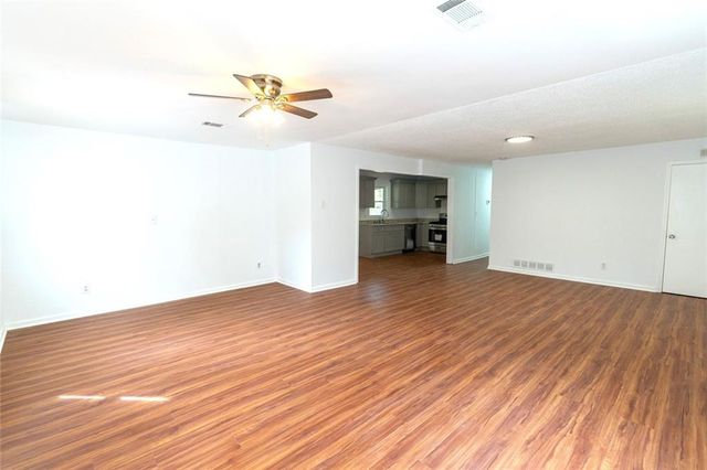 1980 Winchester Court SW, Marietta, GA 30008