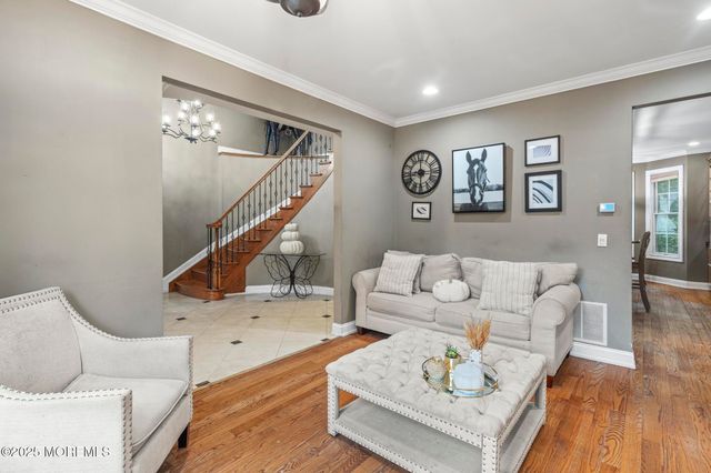 33 Harbor Road, Morganville, NJ 07751