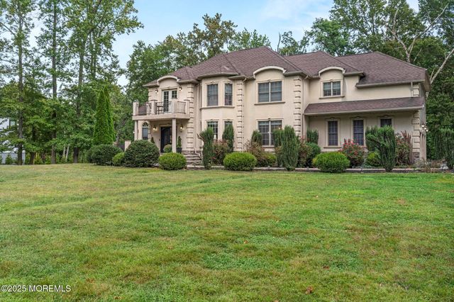 33 Harbor Road, Morganville, NJ 07751