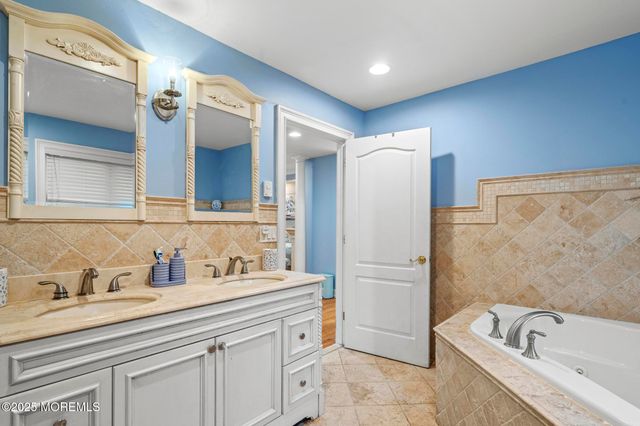 33 Harbor Road, Morganville, NJ 07751