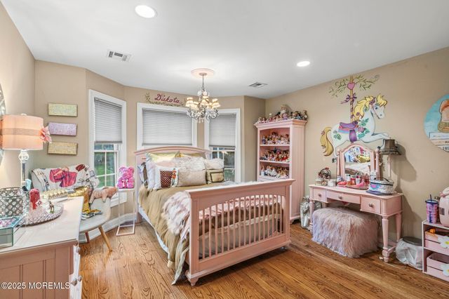 33 Harbor Road, Morganville, NJ 07751
