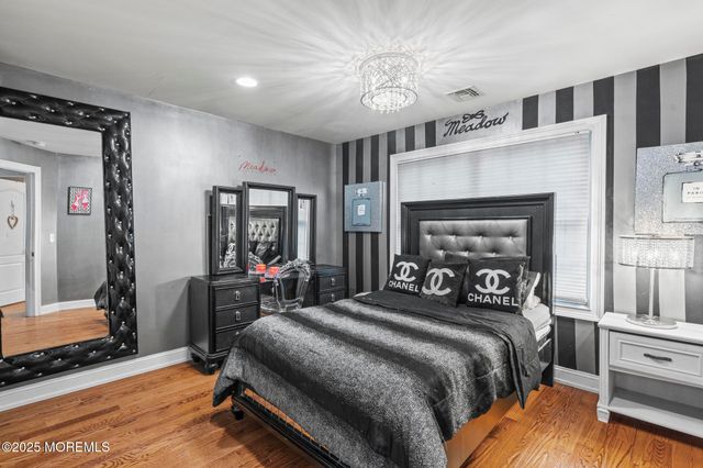 33 Harbor Road, Morganville, NJ 07751