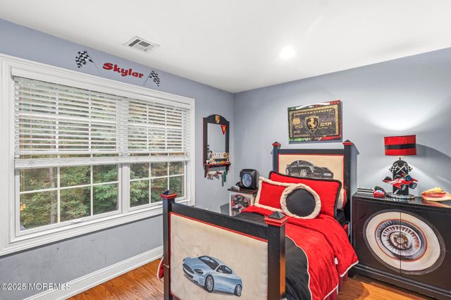 33 Harbor Road, Morganville, NJ 07751