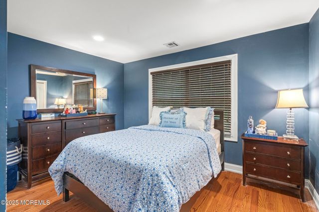 33 Harbor Road, Morganville, NJ 07751