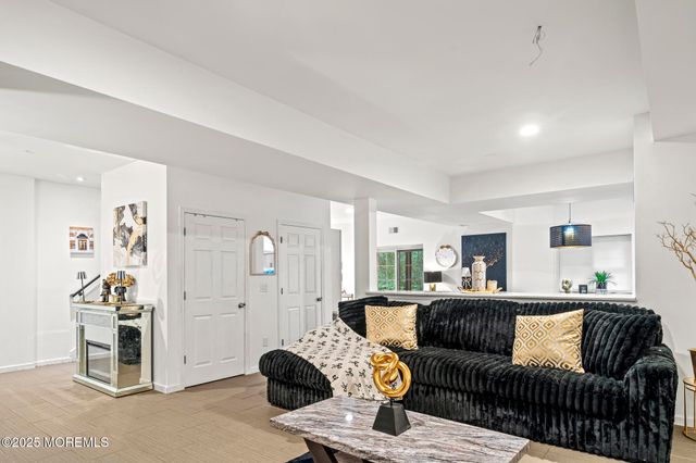 33 Harbor Road, Morganville, NJ 07751