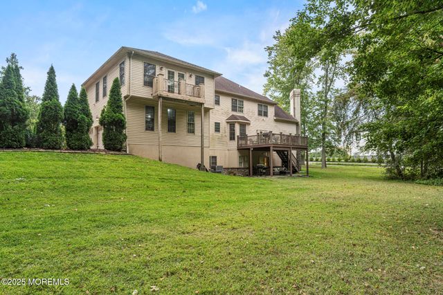 33 Harbor Road, Morganville, NJ 07751