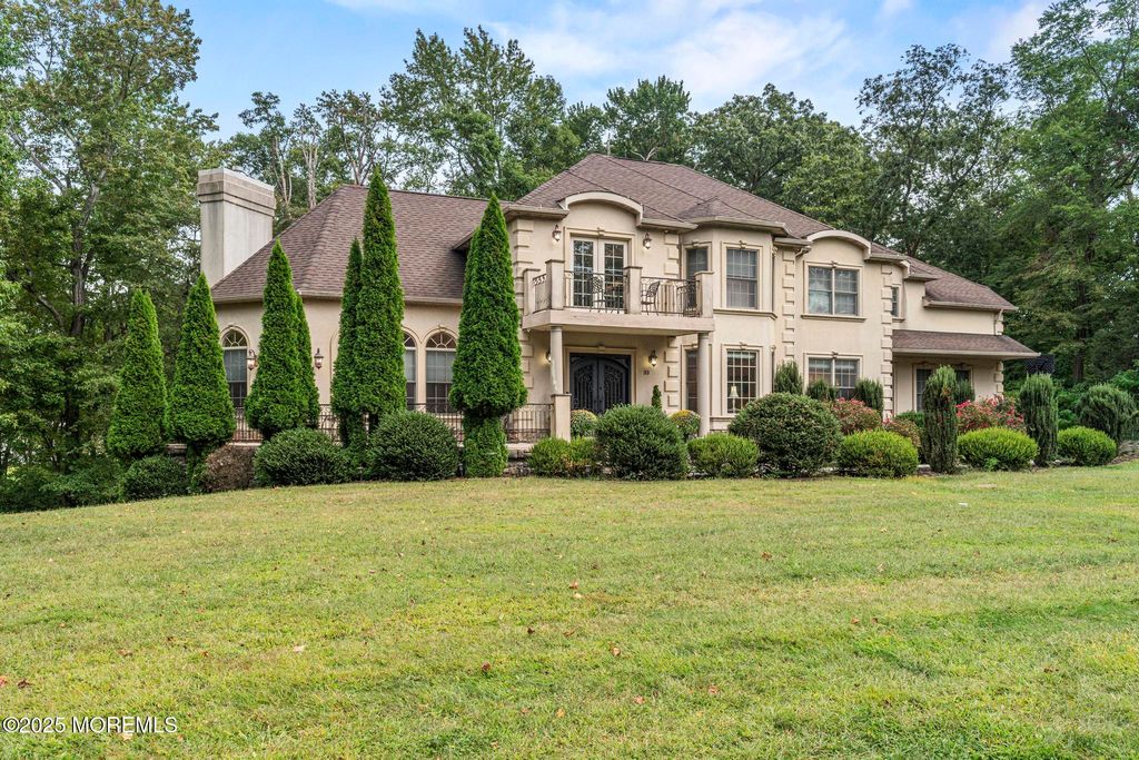 33 Harbor Road, Morganville, NJ 07751