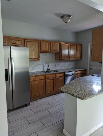 325 W JEAN STREET, Tampa, FL 33604