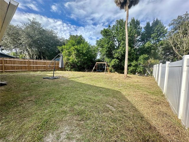 325 W JEAN STREET, Tampa, FL 33604