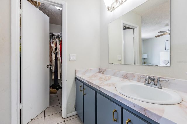 10520 WINROCK PLACE, Tampa, FL 33624