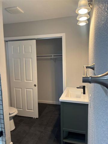 3205 Eastex Freeway, Houston, TX 77026